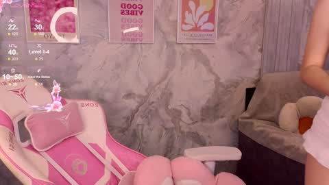 HelloMy name Eva online show from 01-31-25, 06:35