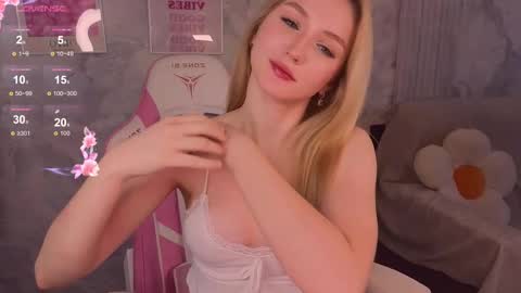 HelloMy name Eva online show from 02-17-25, 06:53