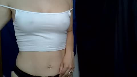 Snapshot of cutie_bee chatting on 05-29-26, 06:44 cutie_bee online show from 05-29-26, 06:44