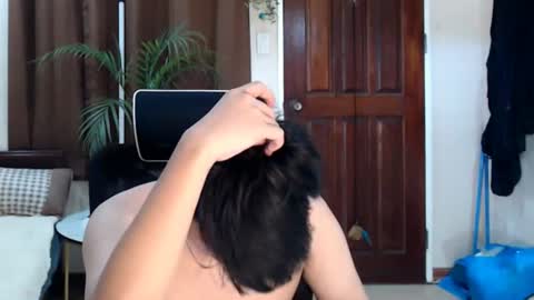 Snapshot of cutie_cumshow chatting on 03-04-26, 03:45 Neil Taylor online show from 03-04-26, 03:45