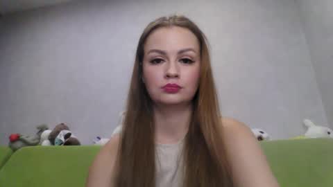 Snapshot of cutie_klo_ chatting on 09-17-25, 12:45 Chloe online show from 09-17-25, 12:45