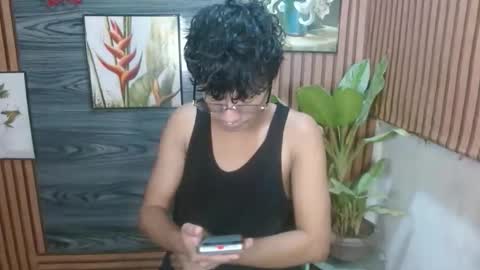 Snapshot of cutie_mico chatting on 02-14-26, 10:12 cutie_mico online show from 02-14-26, 10:12