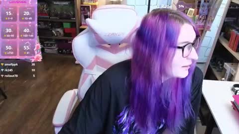 Snapshot of cutie_velvette chatting on 03-25-26, 04:13 Cutie Velvette online show from 03-25-26, 04:13