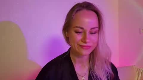 Snapshot of cutie_xoxo_ chatting on 06-19-26, 07:06 cutie_xoxo_ online show from 06-19-26, 07:06