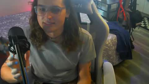 Snapshot of cutiepiescarlett chatting on 05-02-26, 11:43 cutiepiescarlett online show from 05-02-26, 11:43