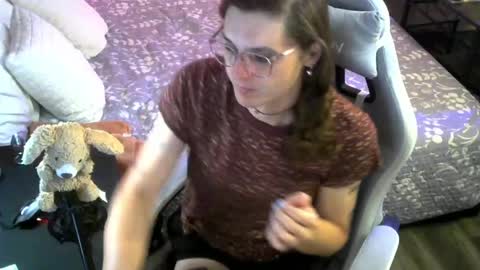 Snapshot of cutiepiescarlett chatting on 05-05-26, 02:41 cutiepiescarlett online show from 05-05-26, 02:41