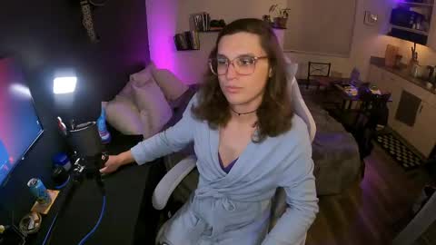 Snapshot of cutiepiescarlett chatting on 05-31-26, 03:58 cutiepiescarlett online show from 05-31-26, 03:58