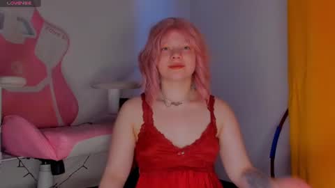 Snapshot of cutiesue chatting on 07-01-26, 02:35 CutieSue online show from 07-01-26, 02:35