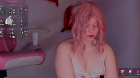 Snapshot of cutiesue chatting on 07-11-26, 11:39 CutieSue online show from 07-11-26, 11:39