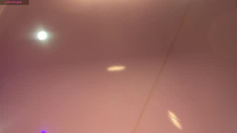 Laura online show from 04-21-26, 11:05