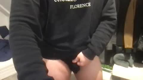 cuttop2373844 online show from 10-20-25, 05:02