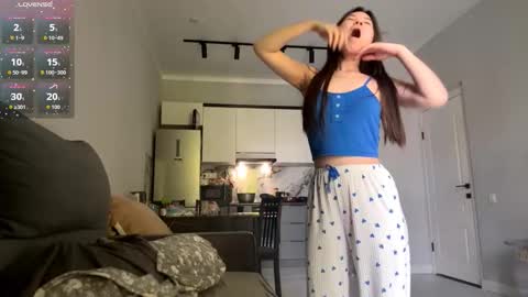 Akemi online show from 09-10-25, 09:53