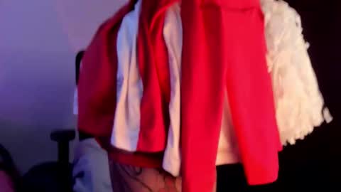 Snapshot of cyan_xo chatting on 11-01-25, 01:29 Cyan online show from 11-01-25, 01:29