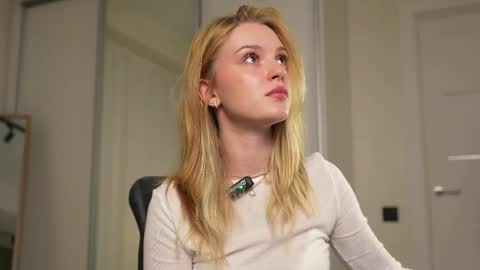 EMILY online show from 09-08-25, 05:01