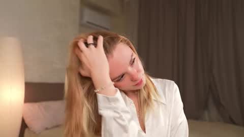 EMILY online show from 10-10-25, 05:34