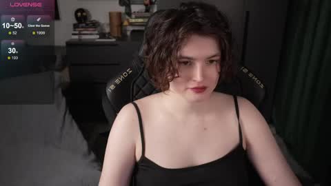 Snapshot of cybersamuraii chatting on 05-20-26, 08:15 Helen Blossom online show from 05-20-26, 08:15