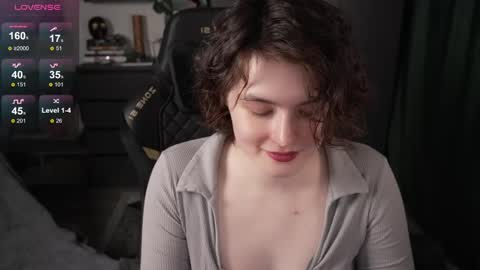 Snapshot of cybersamuraii chatting on 06-03-26, 02:33 Helen Blossom online show from 06-03-26, 02:33