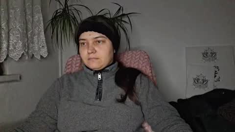 Cyndee Winter online show from 01-17-26, 04:54