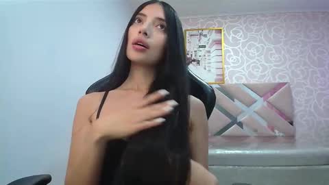 CINTIA ARAUJO online show from 09-25-25, 03:54