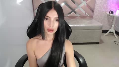 CINTIA ARAUJO online show from 10-03-25, 10:07