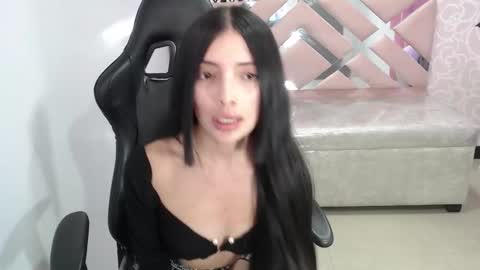 CINTIA ARAUJO online show from 10-30-25, 03:08