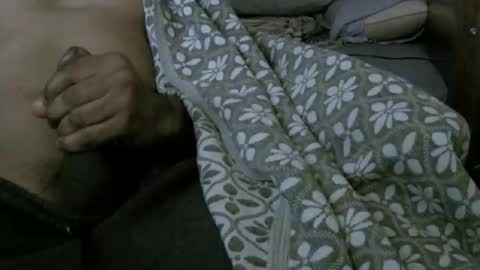 Snapshot of cyrus225 chatting on 12-01-25, 06:13 cyrus225 online show from 12-01-25, 06:13