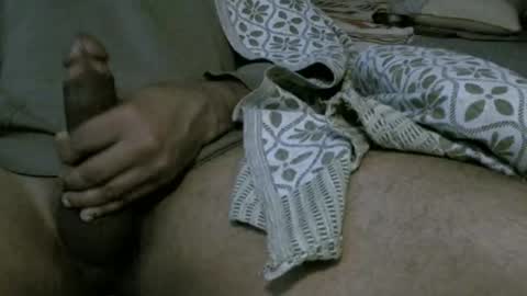 Snapshot of cyrus225 chatting on 12-03-25, 09:40 cyrus225 online show from 12-03-25, 09:40