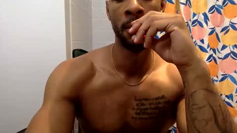 Snapshot of d33d667696 chatting on 10-30-25, 01:18 Dday2 online show from 10-30-25, 01:18