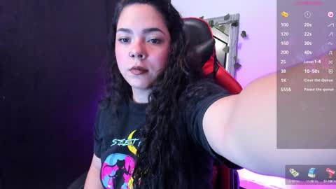 Snapshot of d4rklover2024 chatting on 01-19-25, 05:05 Anna modelo independiente online show from 01-19-25, 05:05