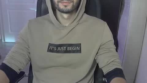 Dolce online show from 09-22-25, 01:35