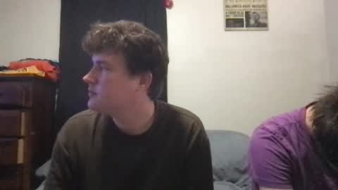 Snapshot of d_dart chatting on 11-18-25, 04:39 Aeboy12 online show from 11-18-25, 04:39