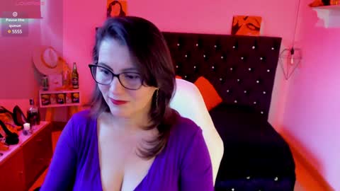Snapshot of d_martii chatting on 01-26-25, 11:50 Mia online show from 01-26-25, 11:50