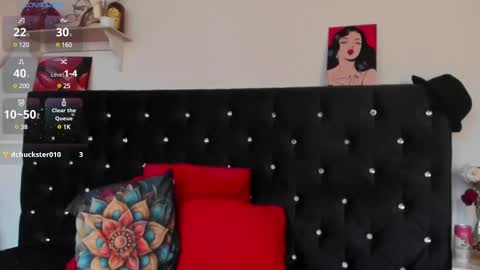 Snapshot of d_martii chatting on 02-14-25, 06:19 Mia online show from 02-14-25, 06:19