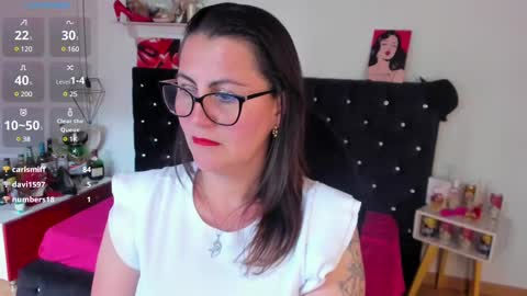 Snapshot of d_martii chatting on 02-28-25, 06:52 Mia online show from 02-28-25, 06:52