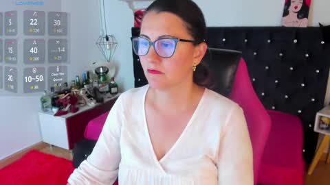 Snapshot of d_martii chatting on 03-04-25, 03:48 Mia online show from 03-04-25, 03:48