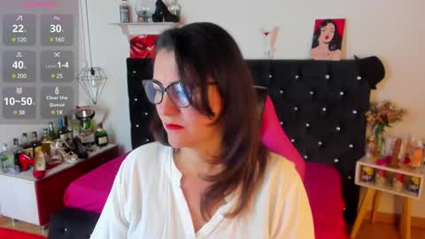 Snapshot of d_martii chatting on 03-09-25, 11:14 Mia online show from 03-09-25, 11:14