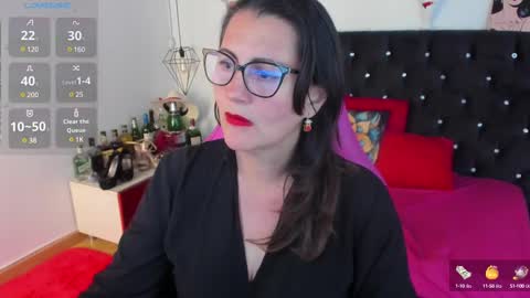 Snapshot of d_martii chatting on 03-10-25, 03:41 Mia online show from 03-10-25, 03:41