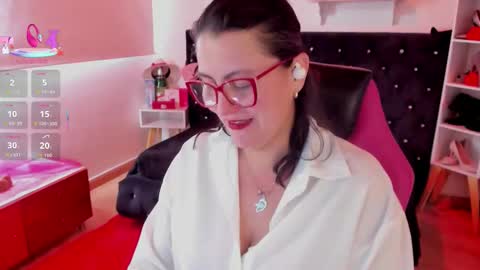 Snapshot of d_martii chatting on 09-26-25, 02:10 Mia online show from 09-26-25, 02:10