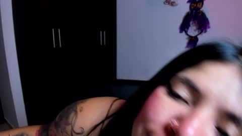 Ailyn  online show from 12-22-24, 05:12