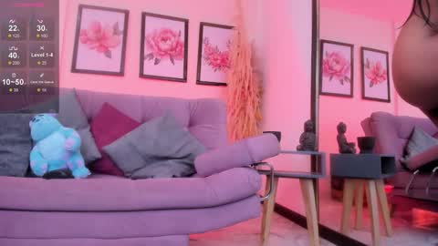 Daniela  online show from 11-21-25, 12:15