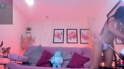 Daniela  online show from 12-18-25, 12:00