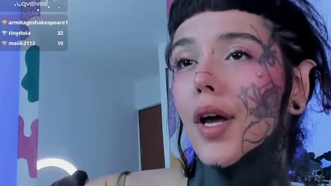 Darlene online show from 03-09-25, 01:04