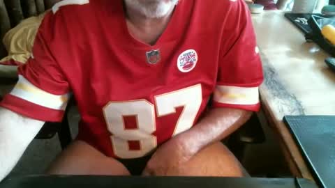 dabaatendae online show from 12-21-25, 04:58