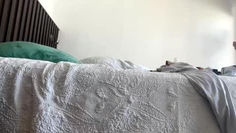 Jewbb online show from 04-12-26, 07:19