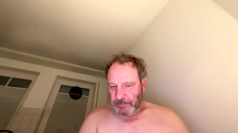 dachdecker7269 online show from 02-11-26, 04:50