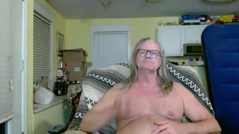 Snapshot of daddieite chatting on 09-22-25, 08:16 cum amongus online show from 09-22-25, 08:16