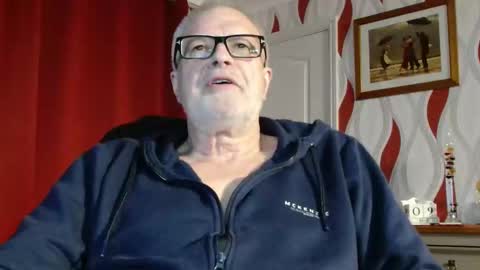 Brian ... online show from 04-09-26, 08:03