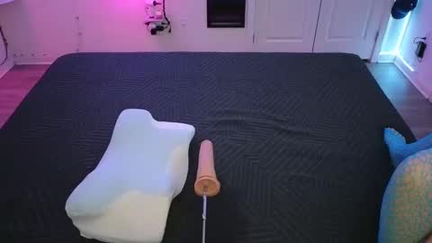 Snapshot of daddy_2_mami chatting on 12-08-24, 06:54 daddie 69 mamie online show from 12-08-24, 06:54