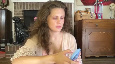 Belle  Email daddydaycarecb  online show from 07-26-26, 01:51