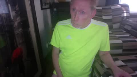 Snapshot of daddy_mack_treats_you chatting on 09-13-25, 10:31 daddy_mack_treats_you online show from 09-13-25, 10:31